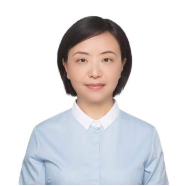 熊英
